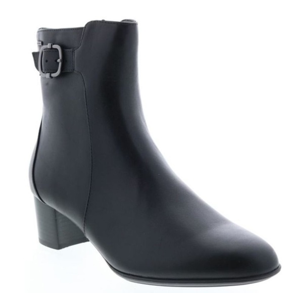 Clarks Linnae Buckle Leather Calf Height Boots - Picture 2 of 14